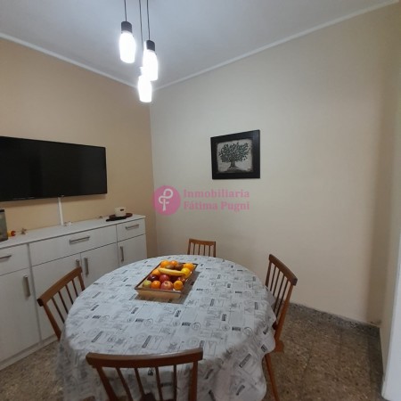 Salta y Balcarce. Departamento 3 ambientes planta baja con patio