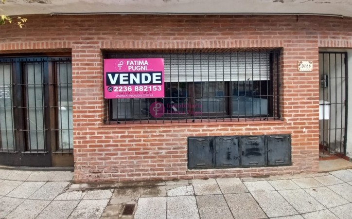 9 de Julio y Dorrego. Casa 3 amb con garage en ph al frente