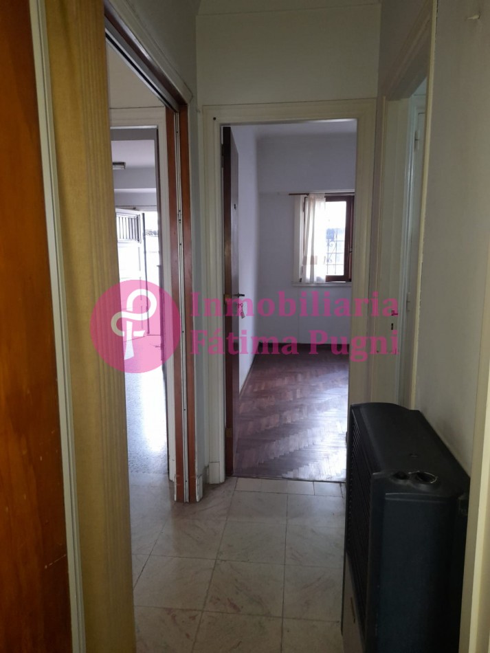 Don Bosco al 200. Solido chalet 3 amb con dependencia, garage y patio con quincho
