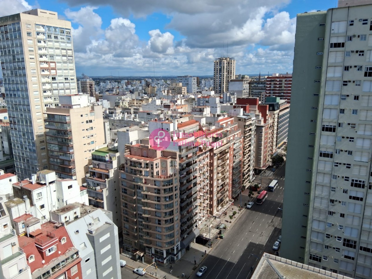 Av Luro 2237 Edif Almeria. Departamento 1 ambiente disible lateral, Piso 22, vista al mar