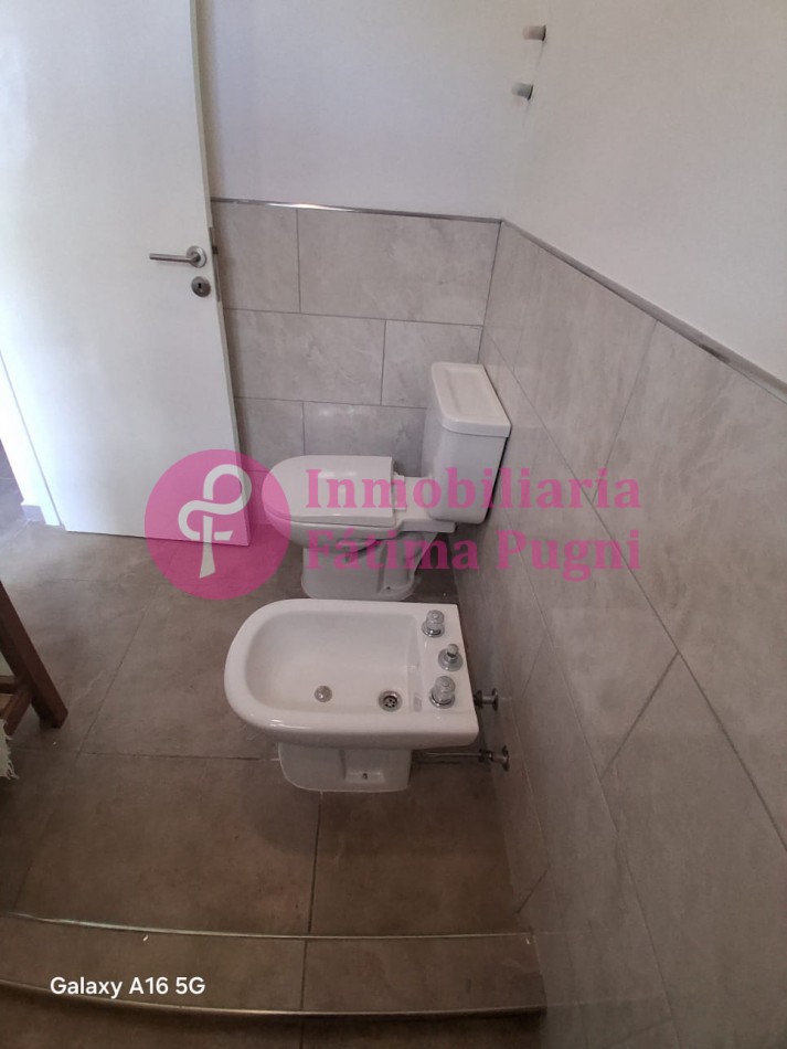 Ph 2 ambientes en duplex primer piso x escalera, a la calle- A estrenar-