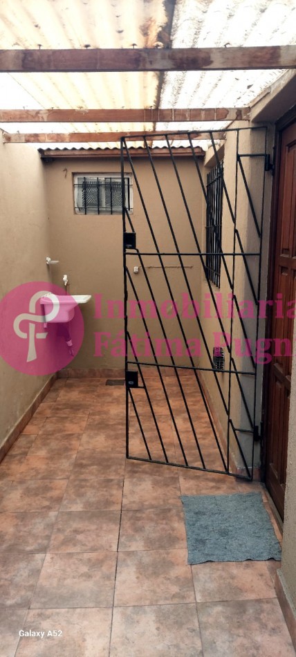 Alquiler 24 meses. Brown 4358 casi Chaco. Ph 2 amb con patio. Sin muebles