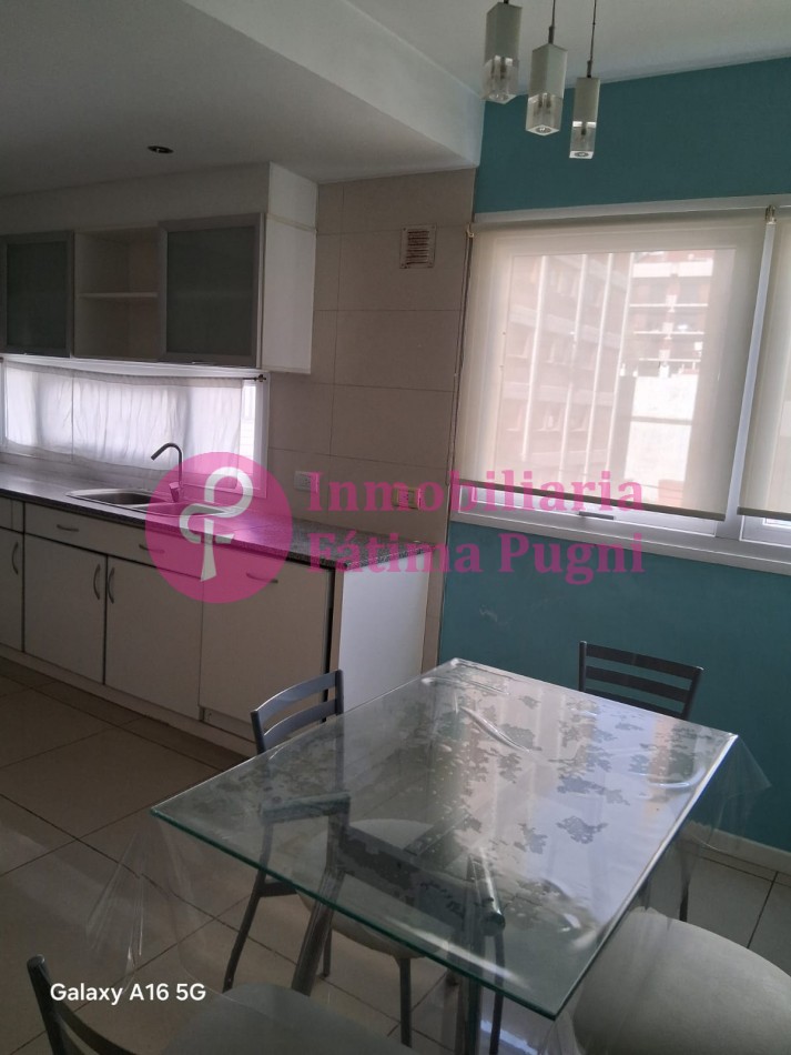 Piso 4 ambientes con cochera, amoblado. Avenida Colon 1105