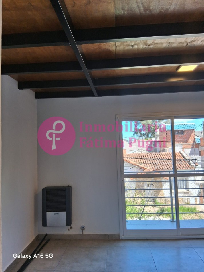 Ph 2 ambientes en duplex primer piso x escalera, a la calle- A estrenar-