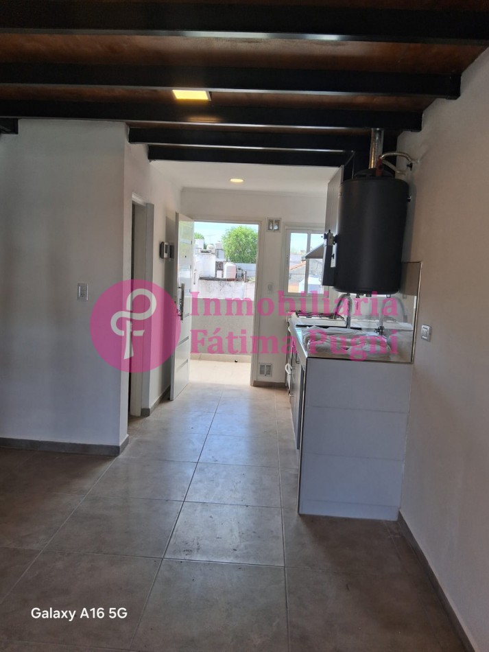 Ph 2 ambientes en duplex primer piso x escalera, a la calle- A estrenar-