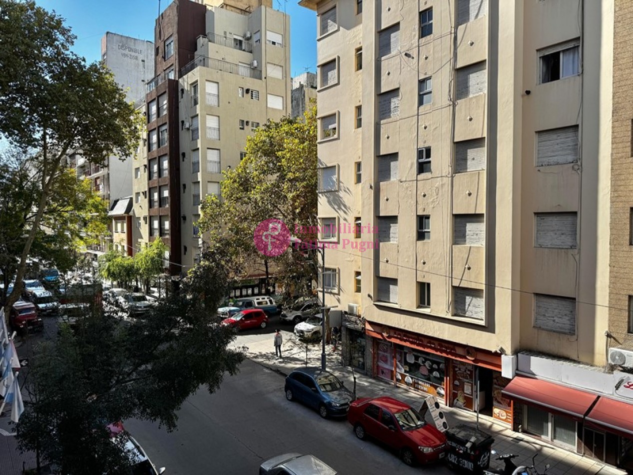 Corrientes 2025 - Piso 2 - Departamento 2 ambientes externo - Impecable