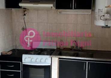 Alquiler 24 meses. Brown 4358 casi Chaco. Ph 2 amb con patio. Sin muebles