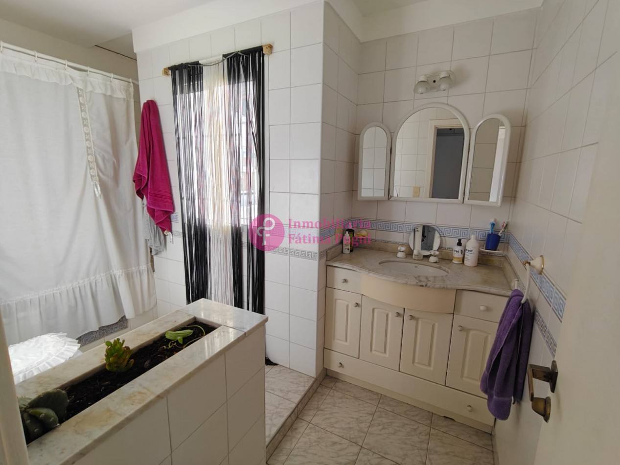 Dorrego y Berutti- La Perla- Casa 4 ambientes , jardin y parque -