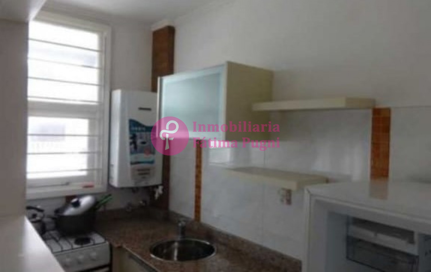 Departamento 1 ambiente a la calle con balcon- Impecable