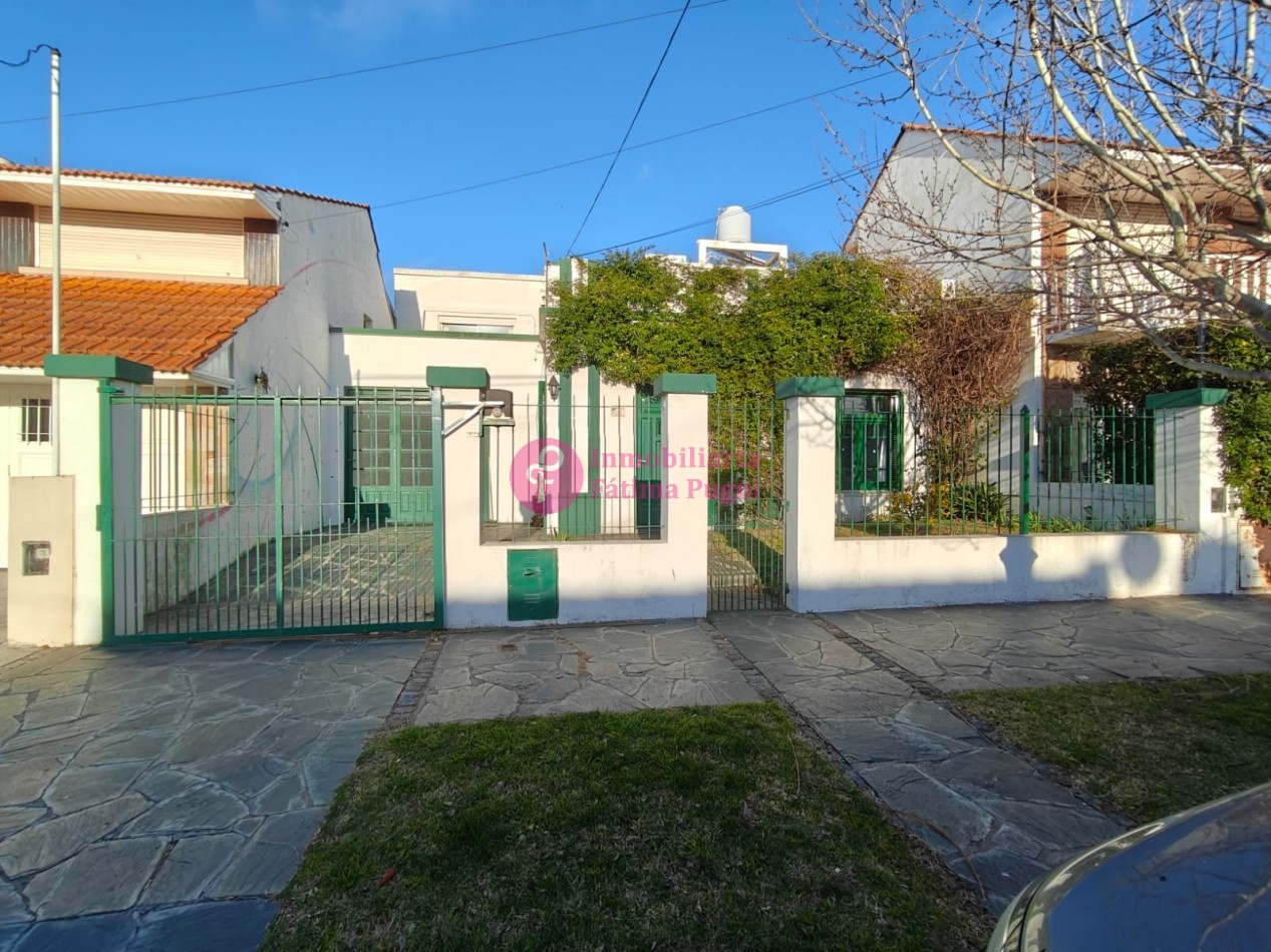 Dorrego y Berutti- La Perla- Casa 4 ambientes , jardin y parque -