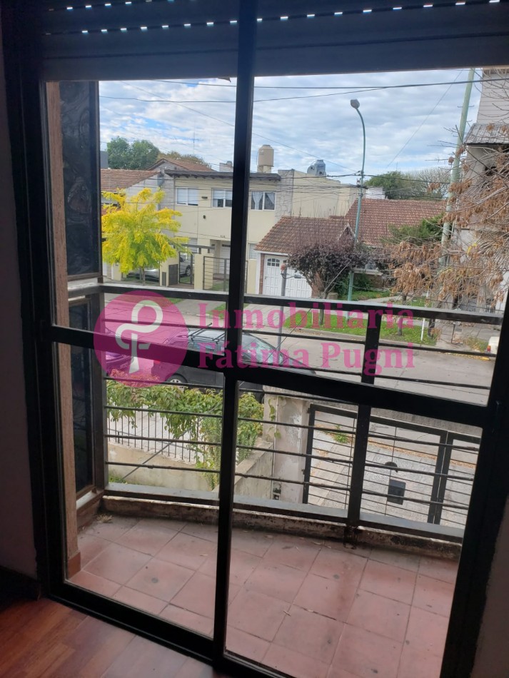 Alquiler 24 m - Italia 543 Ph planta alta, 3 ambientes en duplex 