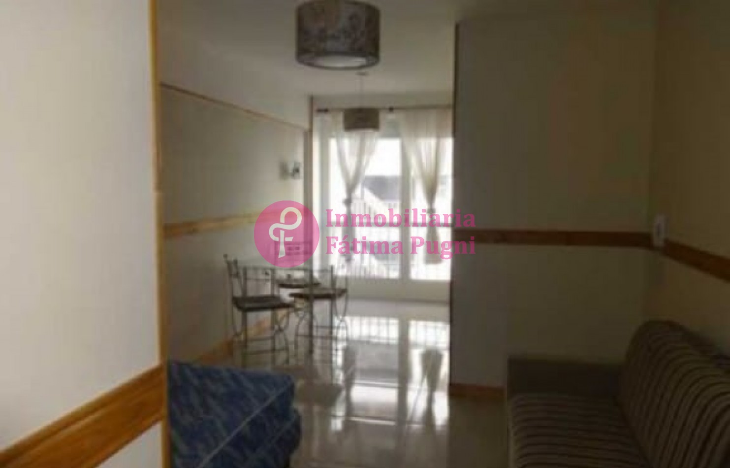 Departamento 1 ambiente a la calle con balcon- Impecable