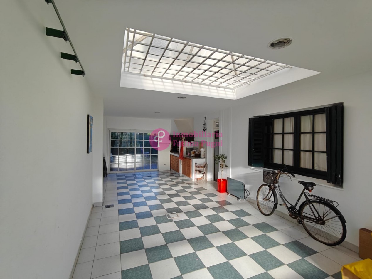 Dorrego y Berutti- La Perla- Casa 4 ambientes , jardin y parque -
