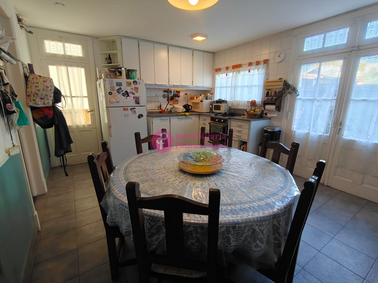 Dorrego y Berutti- La Perla- Casa 4 ambientes , jardin y parque -