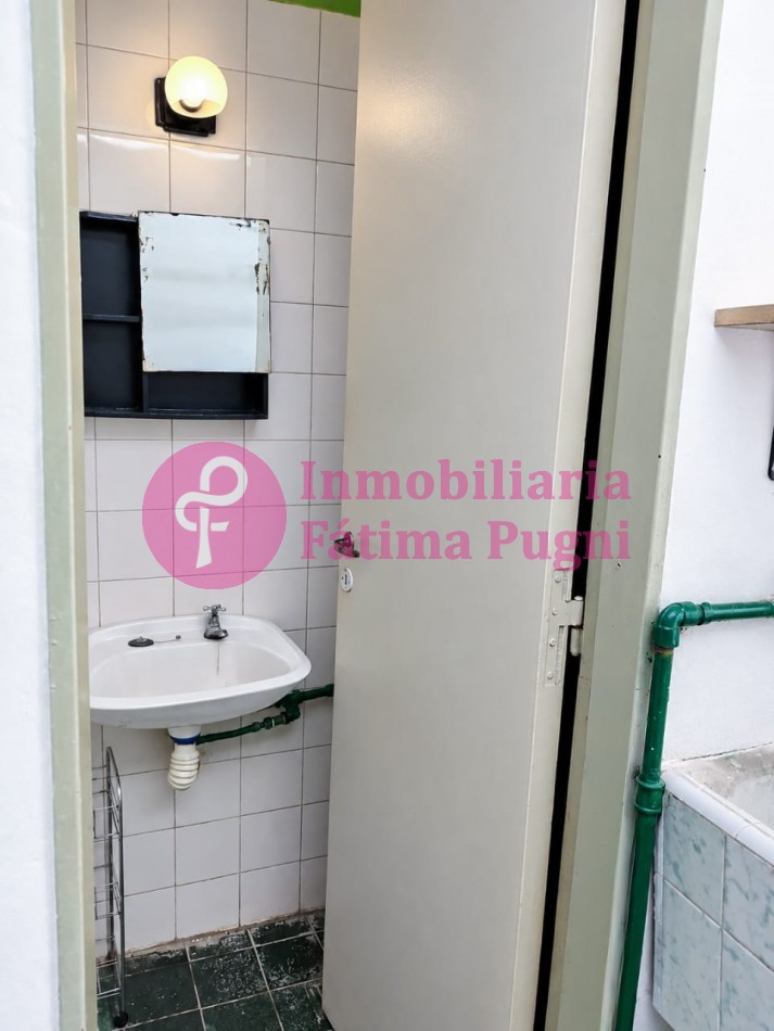 Local comercial- La Perla- Balcarce 3318 