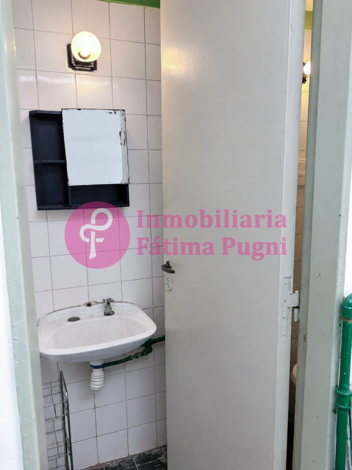 Local comercial- La Perla- Balcarce 3318 