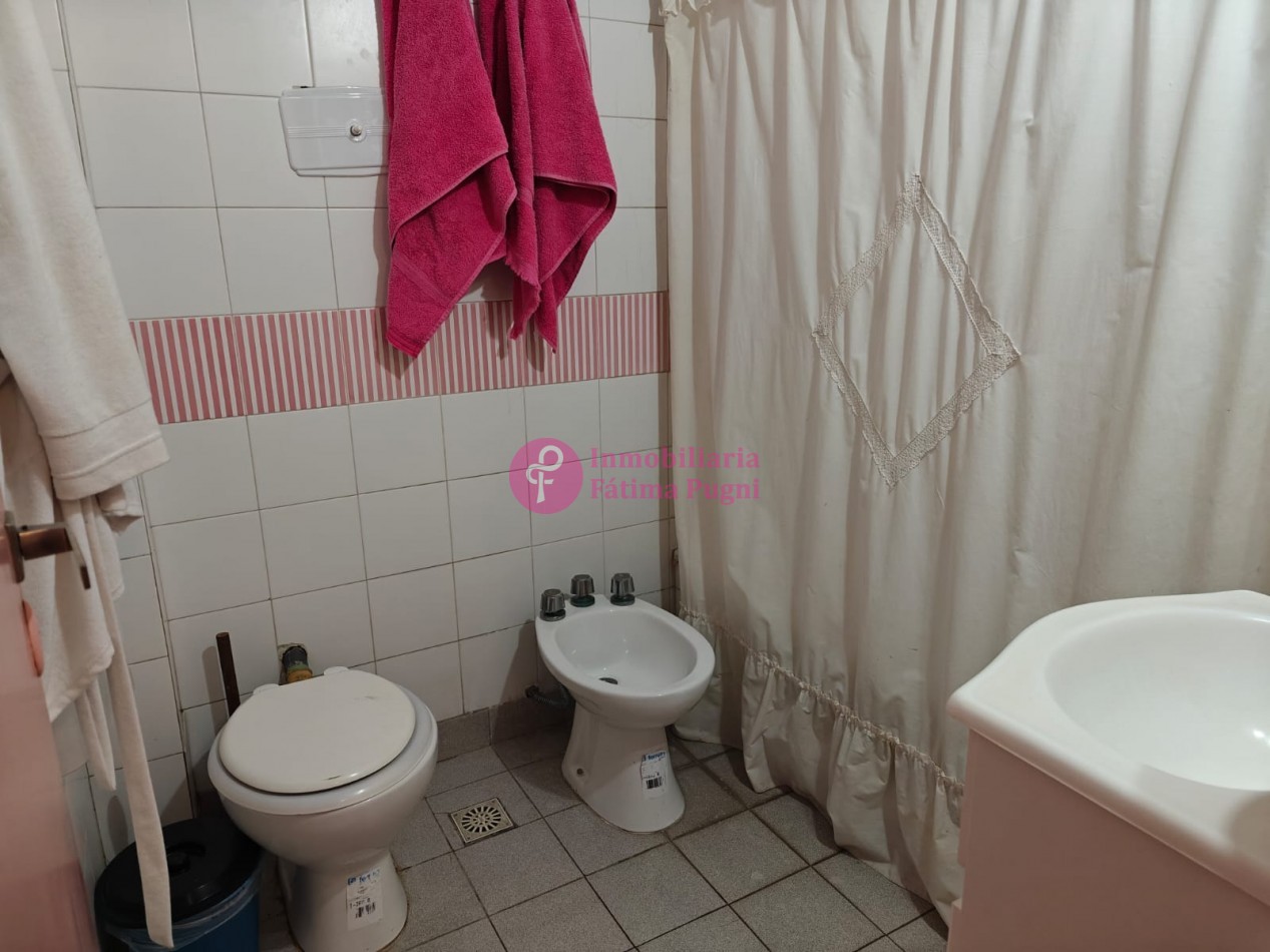 Dorrego y Berutti- La Perla- Casa 4 ambientes , jardin y parque -