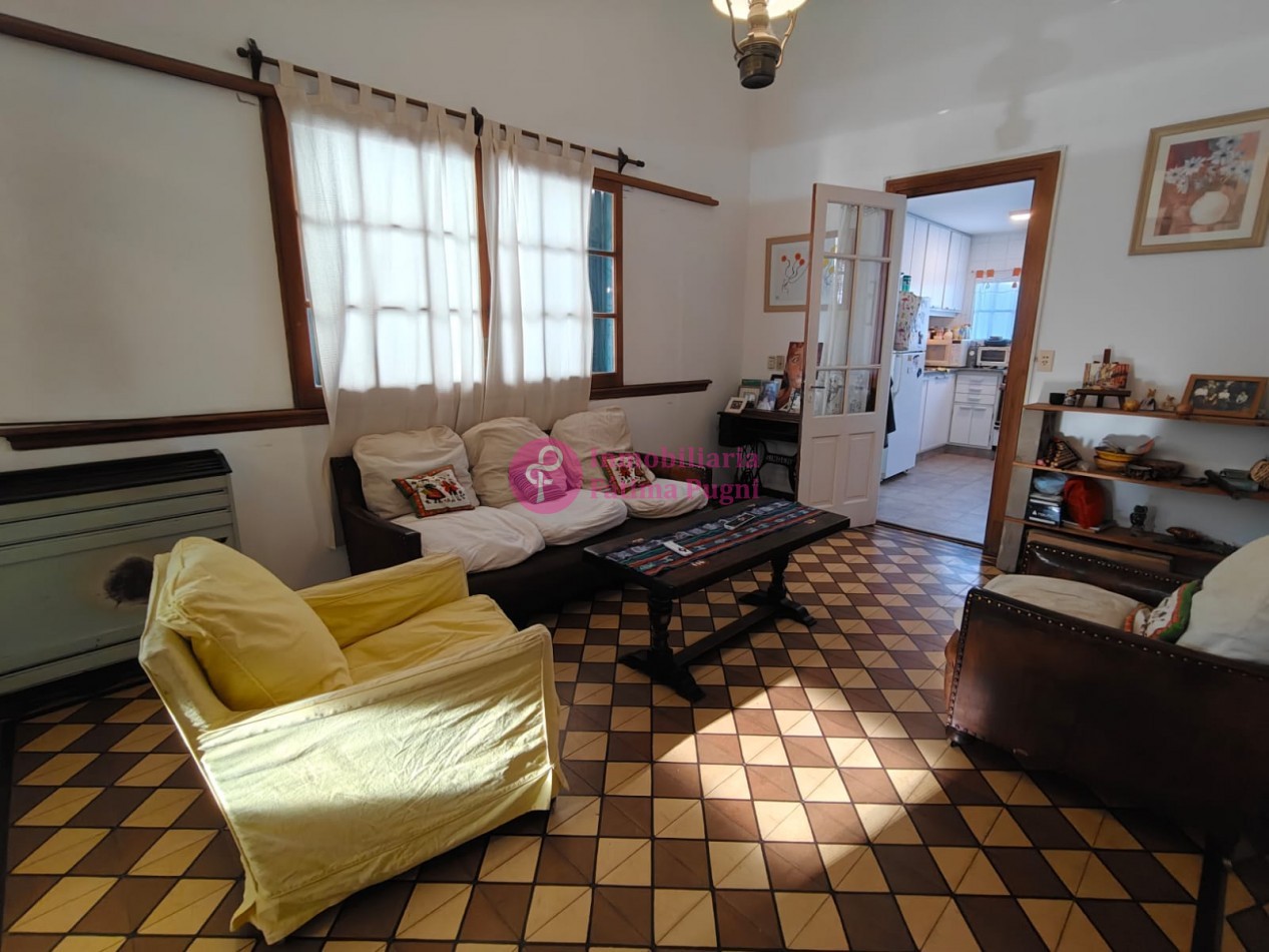 Dorrego y Berutti- La Perla- Casa 4 ambientes , jardin y parque -