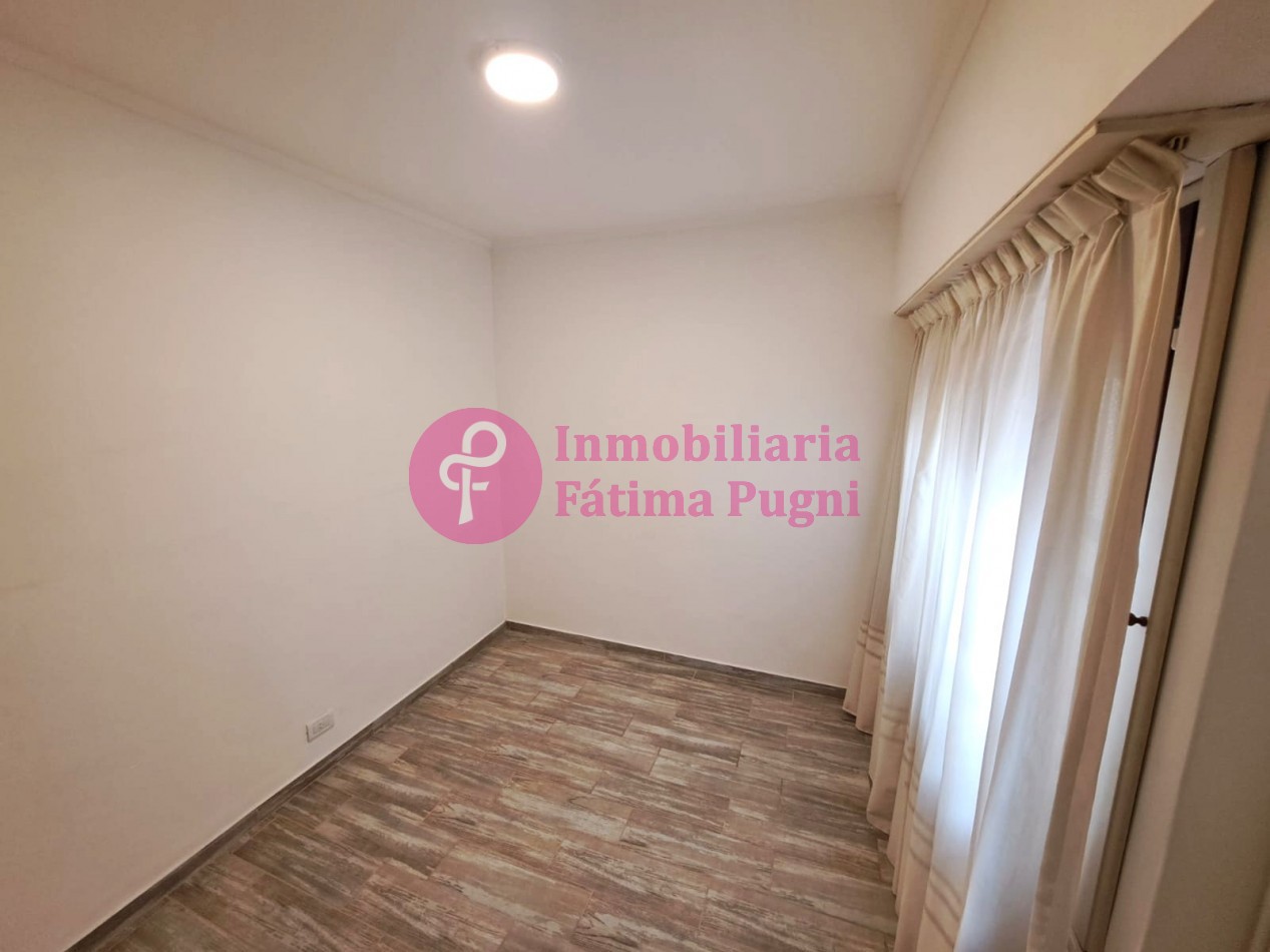 Departamento 3 ambientes a la calle con balcon- Reciclado- Zona Plaza Mitre