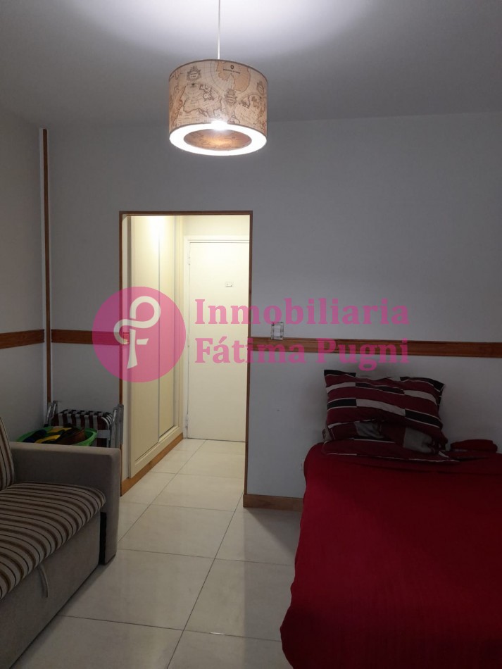 Departamento 1 ambiente a la calle con balcon- Impecable