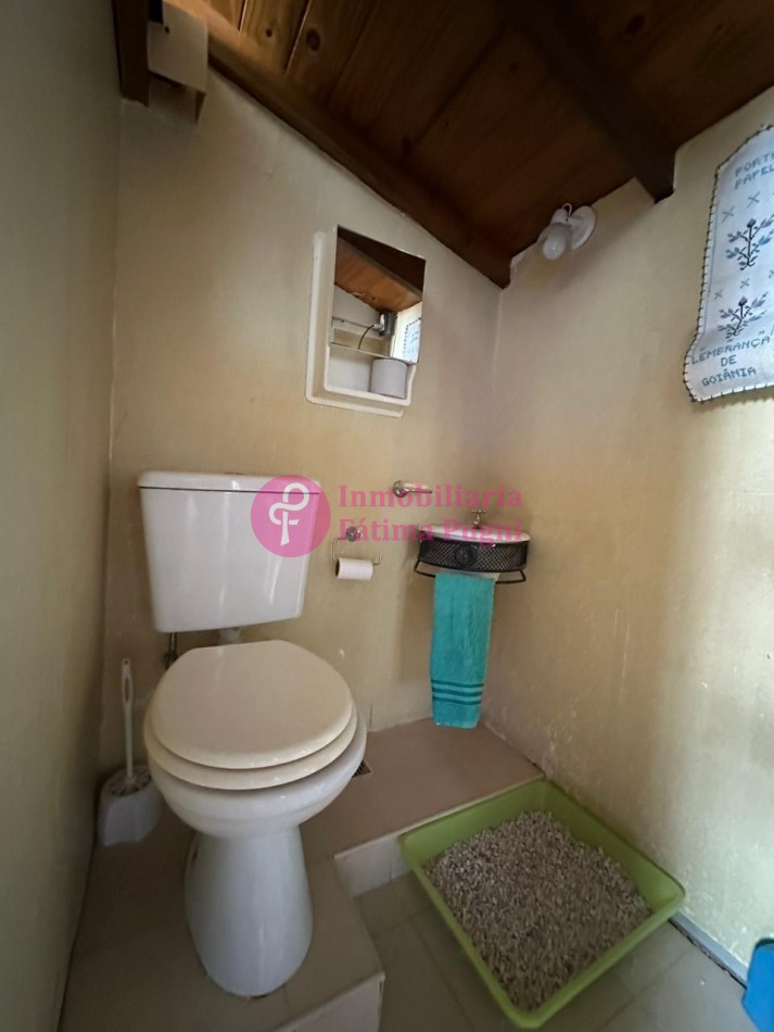 Chalet 3 ambientes con parque . Totalmente reciclado