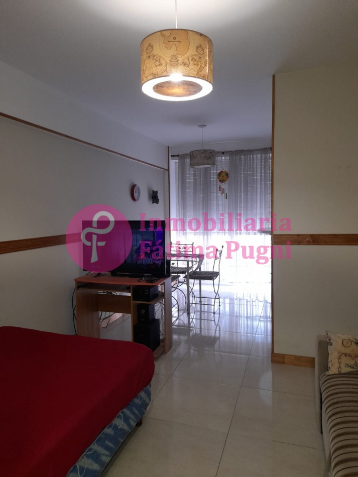 Departamento 1 ambiente a la calle con balcon- Impecable