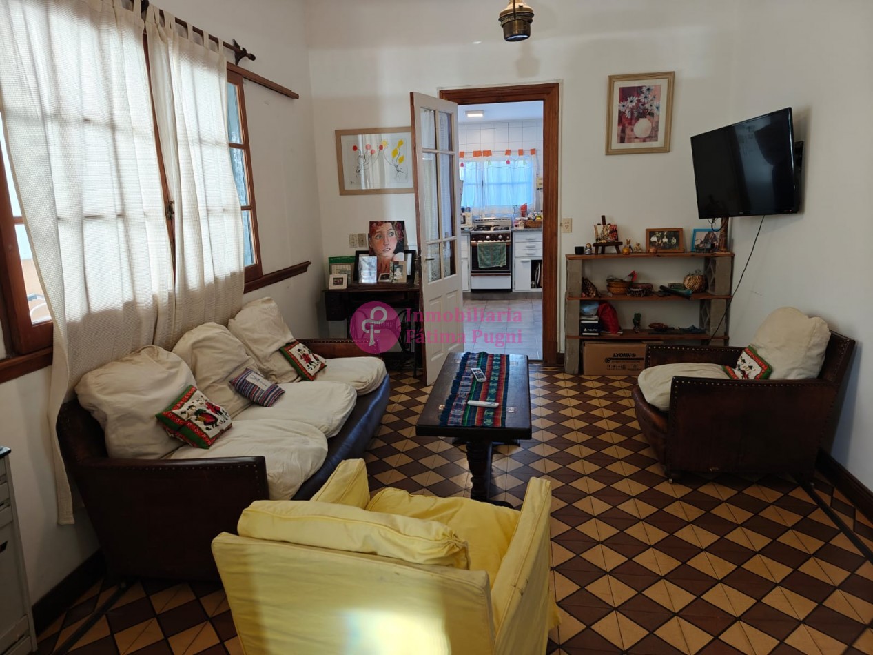 Dorrego y Berutti- La Perla- Casa 4 ambientes , jardin y parque -