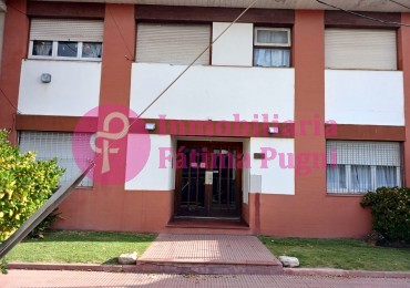 Departamento 1 ambiente dividido, planta baja contrafrente con pequeño patio