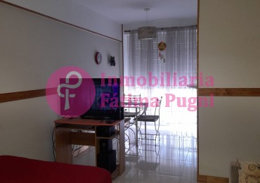 Departamento 1 ambiente a la calle con balcon- Impecable